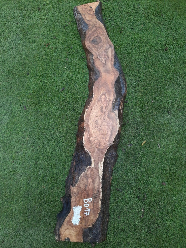 B017 Olivová deska 125x15x5-6 cm