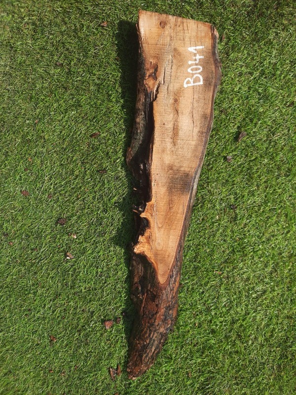 B041 Olivové dřevo 40x7x4 cm