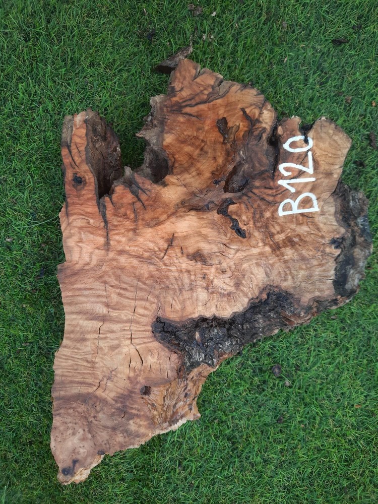 B120 Olivová deska 30x17x5,5 cm