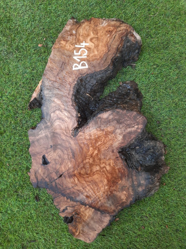 B154 Olivová deska 48x25x5-6 cm