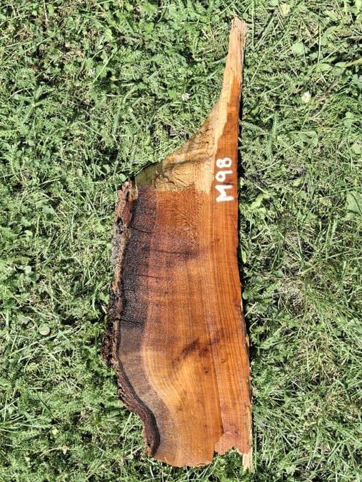 M098 Meruňkové dřevo 40x18x6 cm