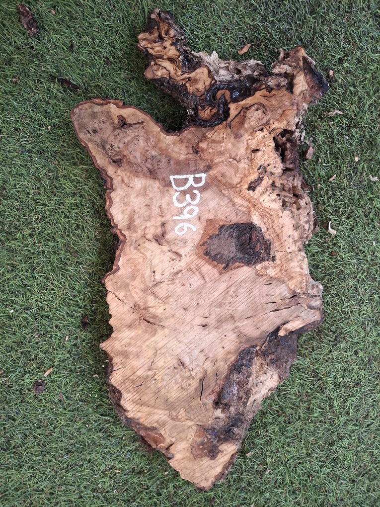 B396 Olivové dřevo 40x19x4,5 cm
