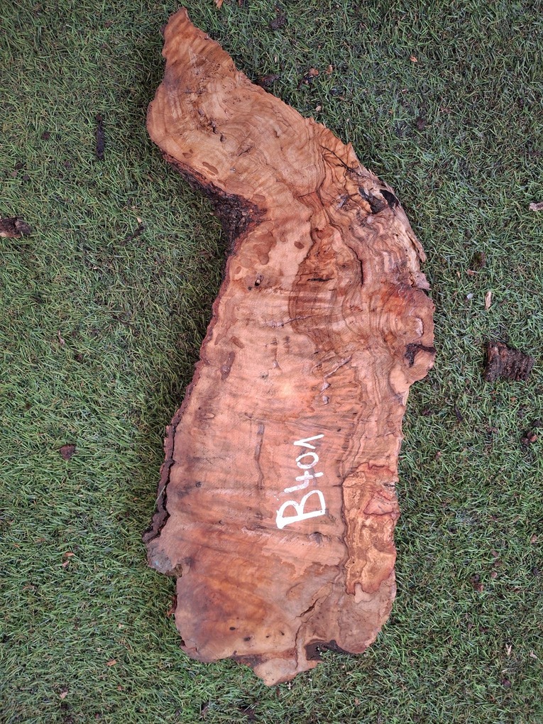 B401 Olivová deska 35x14x5 cm