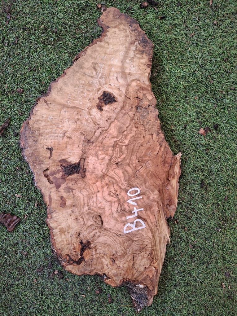 B410 Olivová deska 37x21x4,5 cm