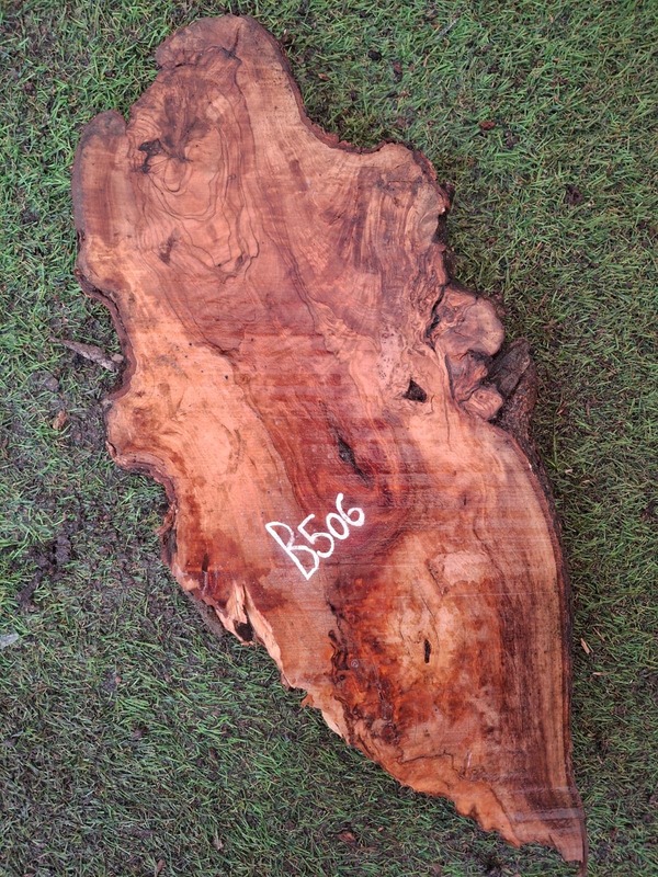 B506 Olivové dřevo 43x18x4,5 cm