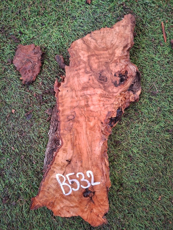 B532 Olivová deska 29x11x4,5 cm