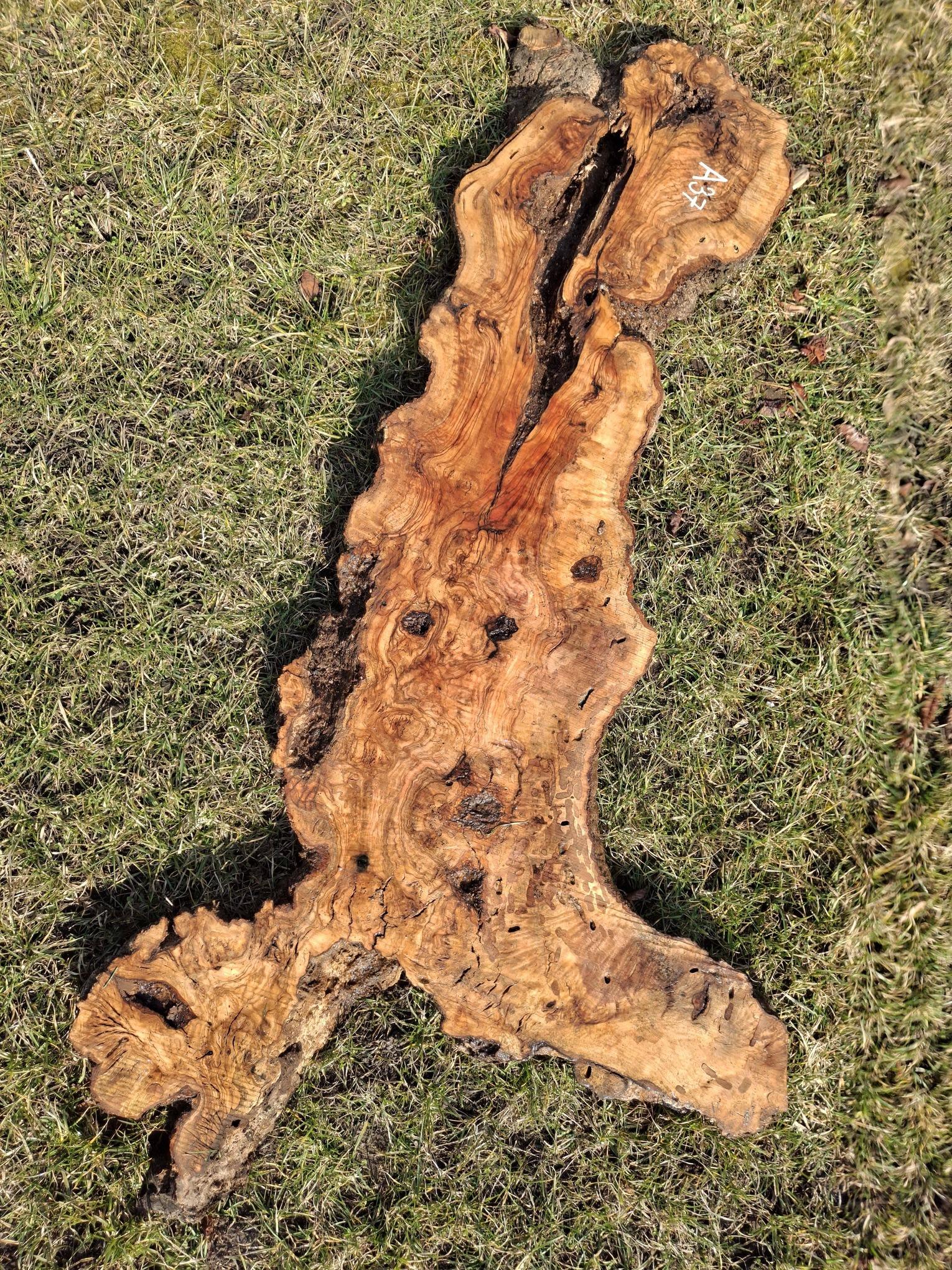 A037 Olivová deska 116x25x6,5 cm