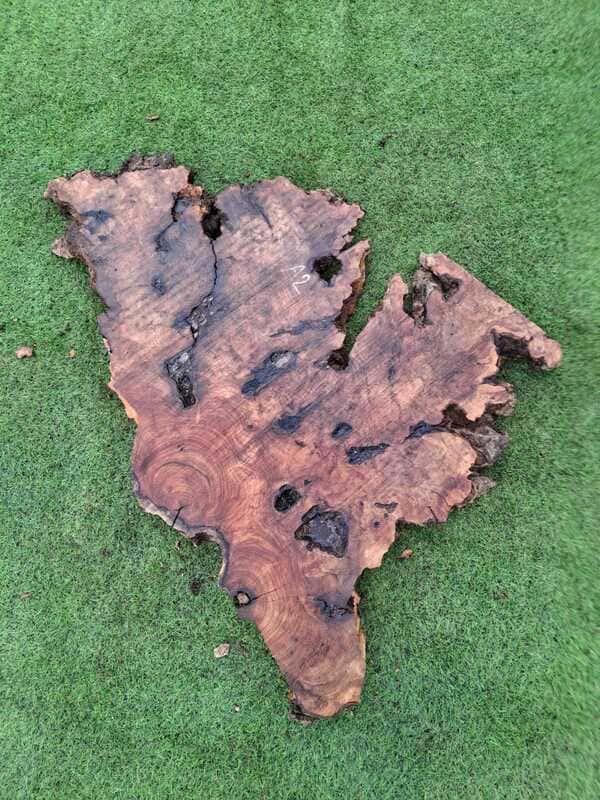 A002 Olivové dřevo 90x43x6 cm