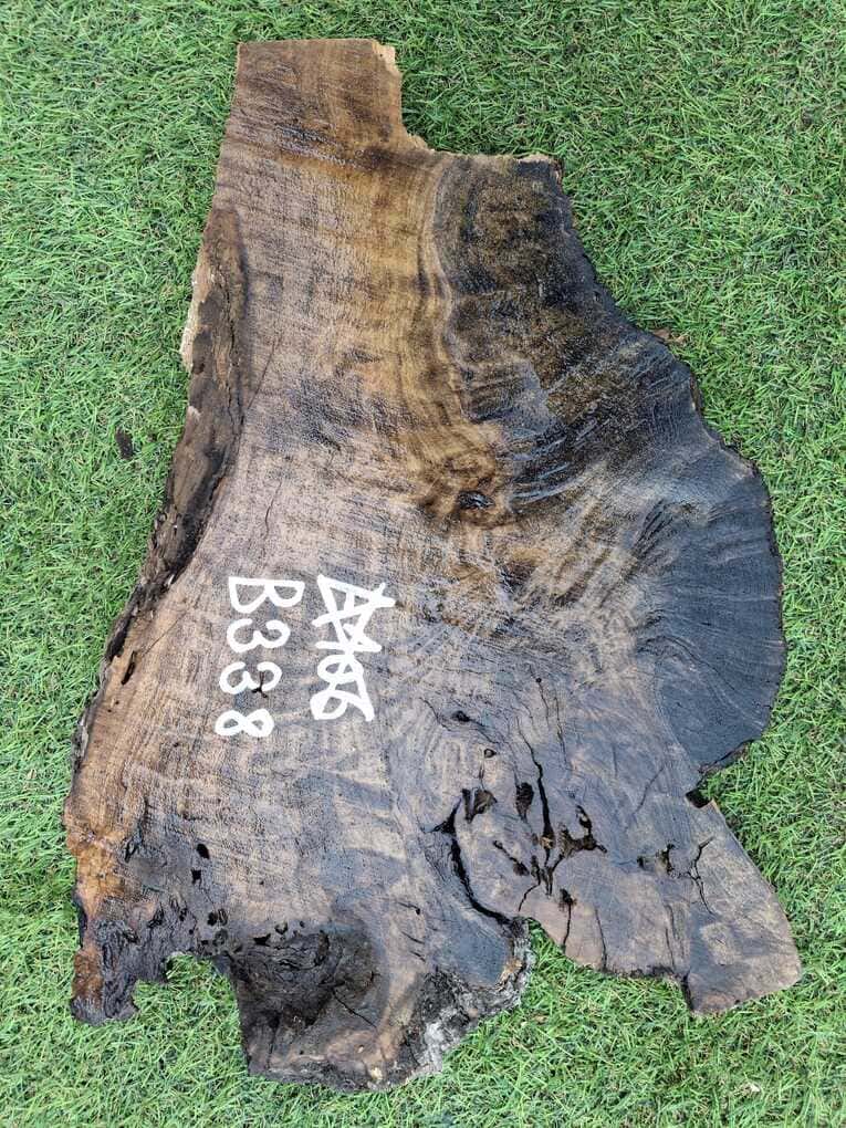 B338 Olivová deska 40x22x4 cm