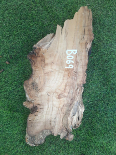 B069 Olivová deska 35x17x5,5 cm