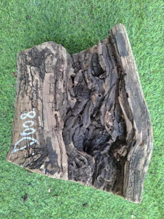 D008 Olivový špalek 21x16x15 cm