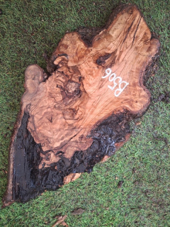 B506 Olivové dřevo 43x18x4,5 cm