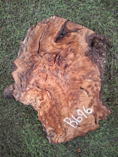 B696 Olivová deska 27x15x4,5 cm