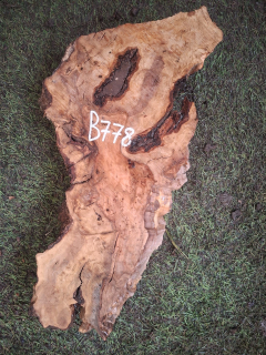 B778 Olivová deska 37x10x4,5 cm