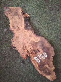 B780 Olivová deska 52x12x4,5 cm