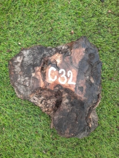 C32 Krajní odřez 20x12x6-8 cm
